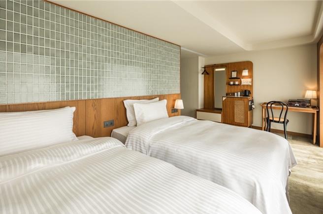 以入住台南「天下南隅」为例，平日二人同行、搭高铁从台北至台南，入住一晚每人只要2，700元起。（台湾高铁提供／蔡明亘台北传真）