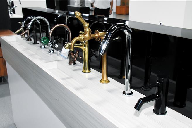 彰化是全台水五金产业重镇，产品主要销往欧美，川普宣布32％关税暂缓90天，彰化县水五金产业发展协会理事长张家烈表示，这对业者来说是好事，大家都赶着出货消化手上订单。（彰化县政府提供／叶静美彰化传真）