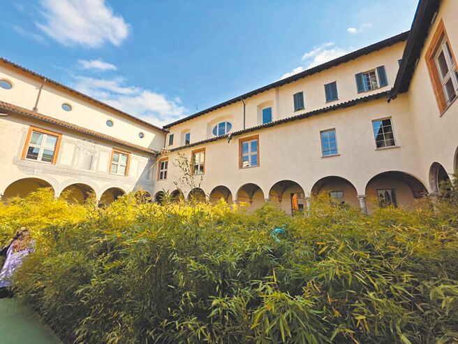 GUCCI在米兰将建立于16世纪的圣辛普利西亚诺修道院变成一片竹林。（古明弘摄）