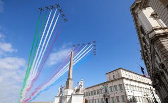 紀念英義邦誼 「紅箭」、「三色箭」聯手演出