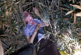 鄰近泡麵土地公廟！9旬砍柴婦「 跌10米深谷」 頭懸深崖呼救