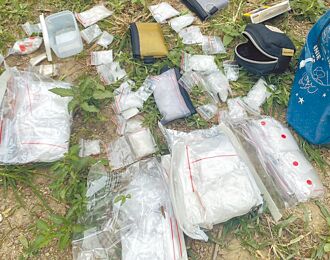 高雄 男遭丟包亡 2嫌落網起出槍毒