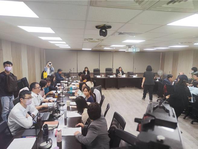 农业部11日上午邀请茶商、茶农等召开座谈会。（林良齐摄）