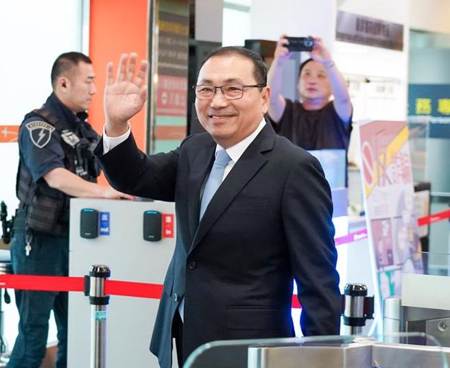 新北市长侯友宜今启程前往日本参访。（新北市府提供）