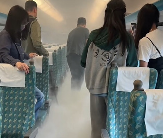 高鐵乘客「行動電源起火」車廂濃煙瀰漫畫面曝
