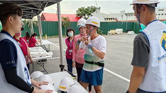 台南勞工健走促工安 結合職場危害預防體驗