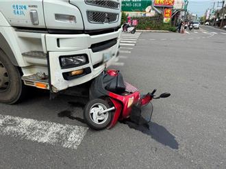 驚悚影片曝光！混凝土車視線死角 女騎士險遭輾斃