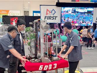 成軍10年獲佳績 嘉縣協同中學前進FRC機器人世界冠軍賽