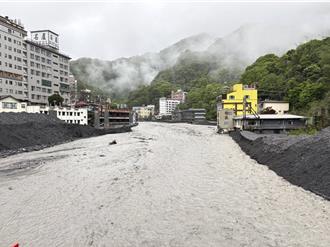 中部昨晚大雨！中橫便道樹倒 南投89線邊坡土石流