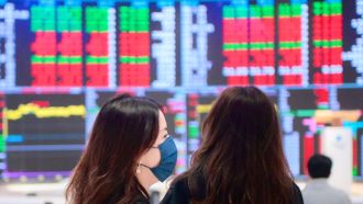 台積電重返900元！台股大漲逾500點 一度見到2萬點