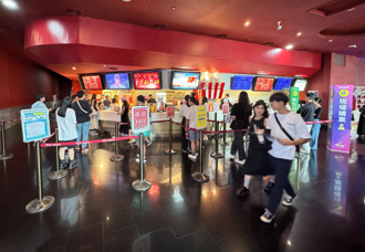 900人大影廳空蕩蕩「坐不到30人」 網嘆1原因：不怪串流