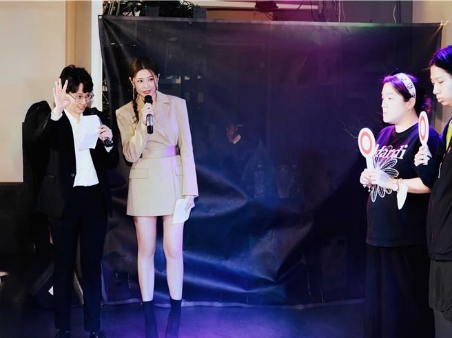 李燕举办粉丝见面会，与粉丝互动同乐。（Kocskin克丽诗黛提供）