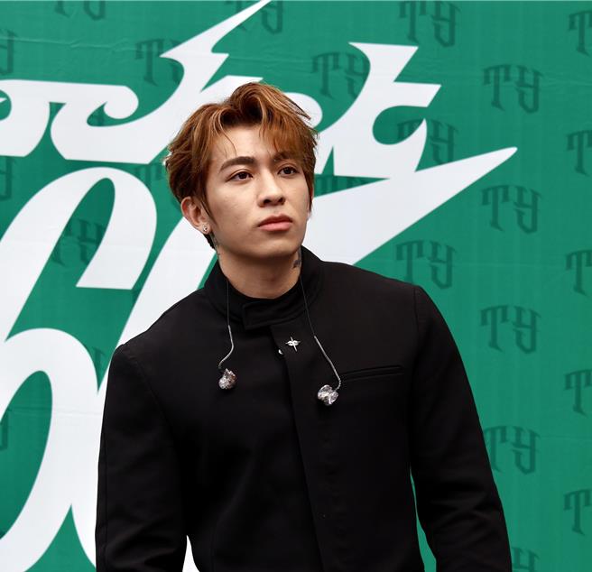 香港歌手Tyson Yoshi13日在台舉辦簽唱會。（想不到音樂工作室提供）