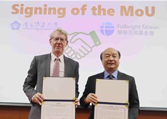 中正大學引進半導體華語教材 教外籍生說專業中文