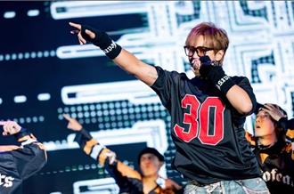 苦等8年終於當壓軸！小豬羅志祥「當眾抱怨」被抓包