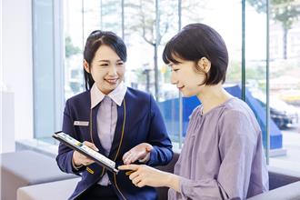 主計總處公布：金融保險業年終3.74個月 遙遙領先其他產業