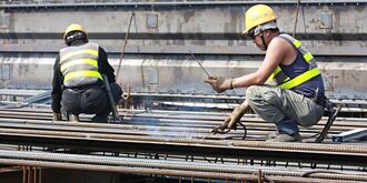 市場觀望科技建廠熱潮是否散退...公共工程助力 營造業迎好光景