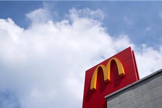 勒索麥當勞 7060萬   新北消防夫妻檔判刑確定  聲請釋憲遭不受理