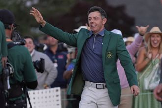 高球名人賽》北愛之光！麥克羅伊戲劇性摘生涯大滿貫 首席部長感動