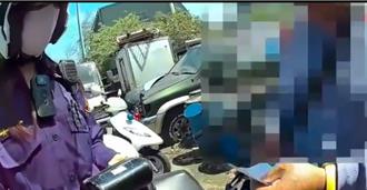 高雄男駕駛堆高機闖機車道！與騎士爆口角 警開罰9000元
