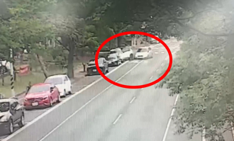 被吊照又上路！长髮男挂他牌酒驾擦撞2车 弃车落跑GG了