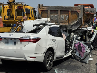 詭異！惡男險擦撞下車毆打老翁   上國道後竟追撞砂石車爆頭慘死
