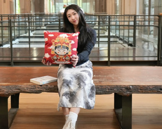 瘋媽祖掀購物潮 克菲爾益生菌祈福抱枕限量送