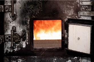 這錢也賺？ 偷死人假牙人工關節變賣 殯葬處技工「下場出爐」