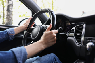 新营惊传命案！2女网友投宿汽车旅馆 被发现陈尸车内