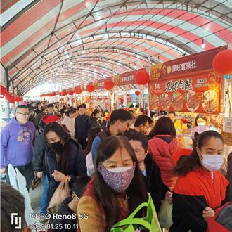 桃園年貨大街變機車展？議員批：誰會逛街買機車回家過年