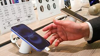 供應鏈加速從陸轉移 iPhone印度組裝 年增近6成