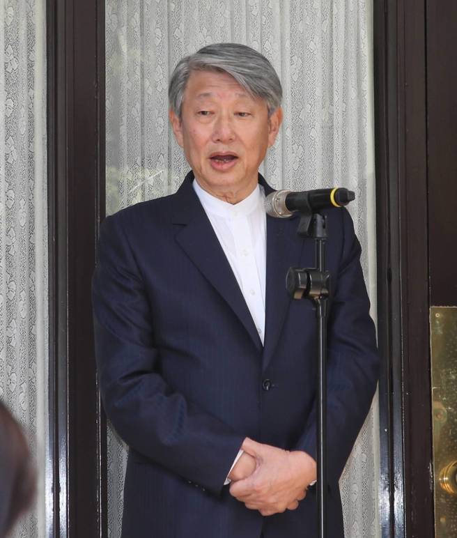 经济部长郭智辉（见图）15日出席立法院院会，会前受访。（赵双杰摄）