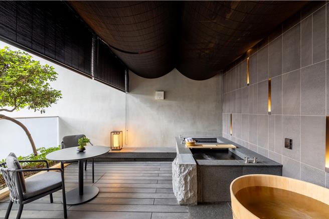 北投「晶泉丰旅」歷经7个月的试营运，今(15)日隆重开幕，是10年来首家在北投开幕的五星级新酒店，创下试营运首月便获利的优异成绩。(北投晶泉丰旅提供)