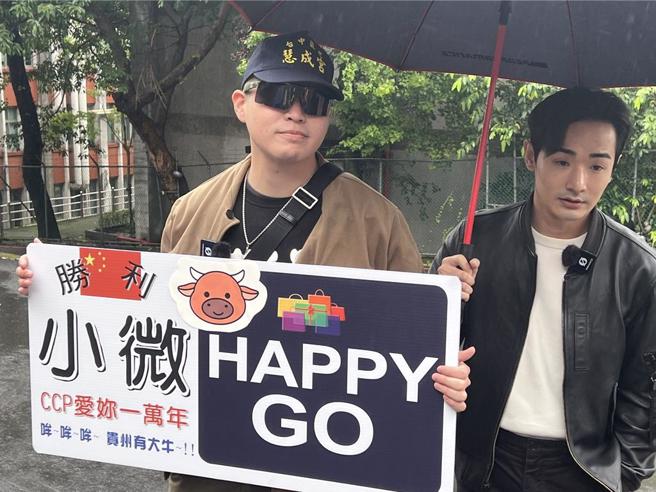 八炯(右)、闽南狼(左)攻击陆配，引发陆配下一代反弹。（示意图／资料照／王扬杰摄）