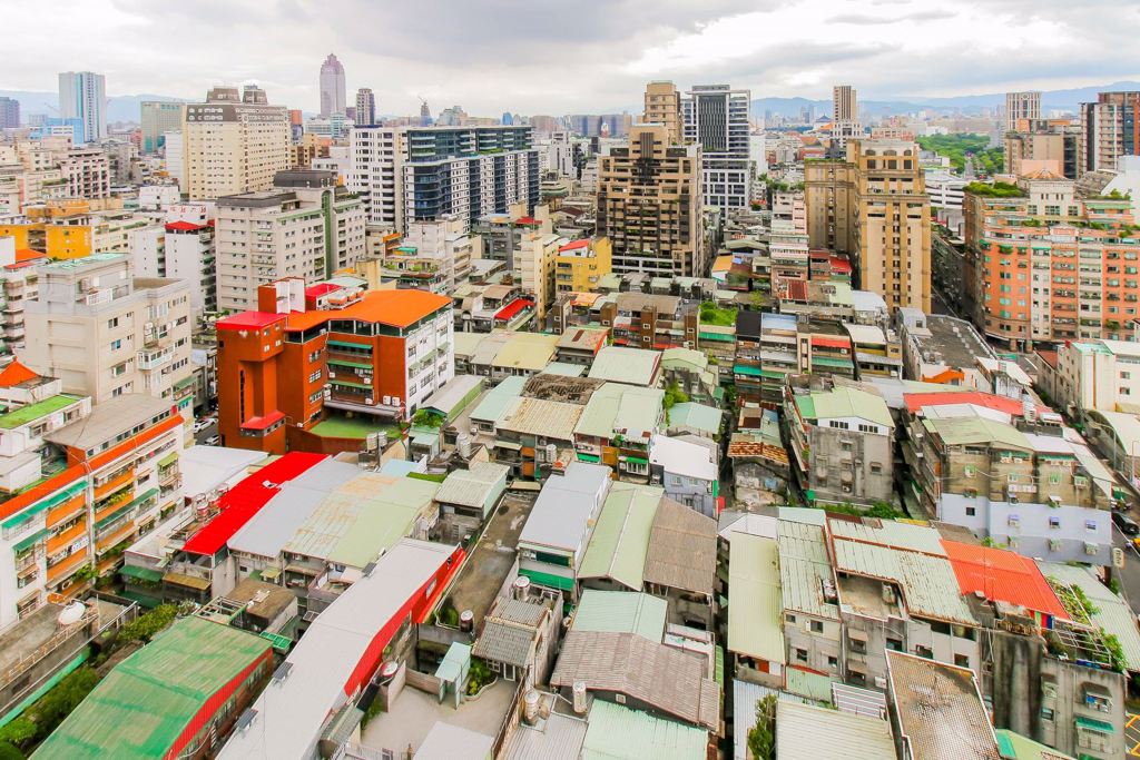 台北市屋齡30年以上的住宅交易占比在十年間從31.9%擴大至54.7%。圖/永慶房產集團提供