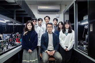 阳明交大开发深紫外光超颖透镜 苹果新机传将应用