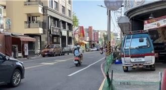 險象環生！楠梓新路學生穿梭車陣 民代促提解方