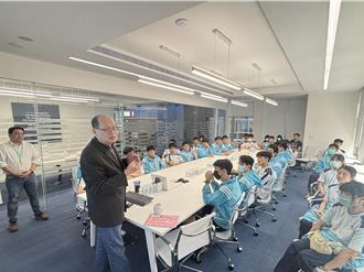 全台首所高中參訪核融合實驗室 南山中學學生搶先直擊