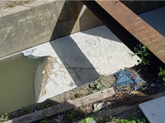 鶯歌大甲九圳飄白色泡泡 環保局揪元凶：工廠塗料外洩