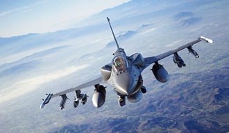 波兰F-16战机全面升级「毒蛇」锁定俄Su-35、S-400防空系统