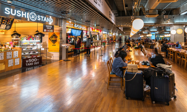 世界各國主要機場都有美食，但不見得樣樣都適合準備搭機的旅客。（示意圖：shutterstock／達志）