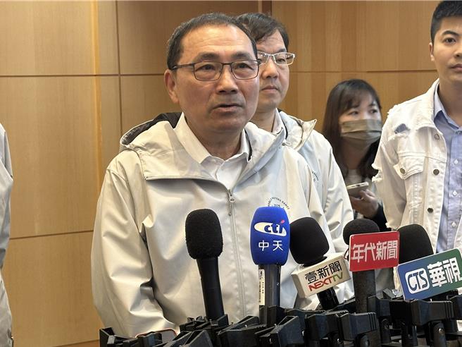 双北罢绿团体近日陆续遭调查搜索，新北市长侯友宜16日受访指出，「我相信人民的眼睛都是雪亮的。（高钧麟摄）