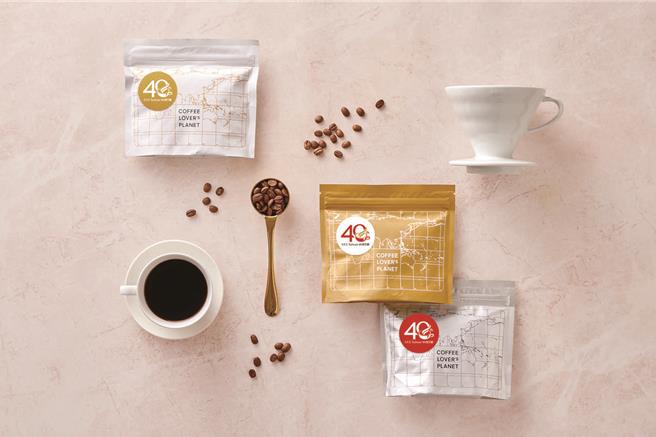 UCC全新「阿里山三韵味」秘境臻品阿里山咖啡豆，每包100g，售价700元。（UCC提供／朱世凯台北传真）