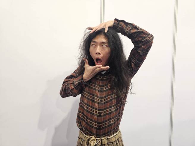 瑋哥自爆沒錢吃飯會跑去攝影棚拿便當。（記者游定剛拍攝）