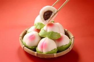 有吃有保庇！媽祖生日啖「尬鍋」送壽桃與媽祖加持祝福筷