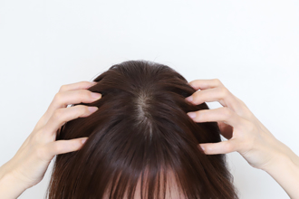 頭皮不健康恐雪花滿天飛 11種食物補足4營養素