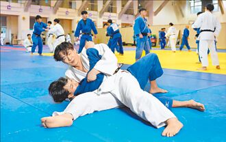 世壯運倒數 北市府廣場5月18日變沙灘