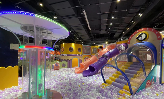 位于台北内湖的「追风奇幻岛」分馆开幕不到3个月宣熄灯。（图／翻摄自业者官方网站）