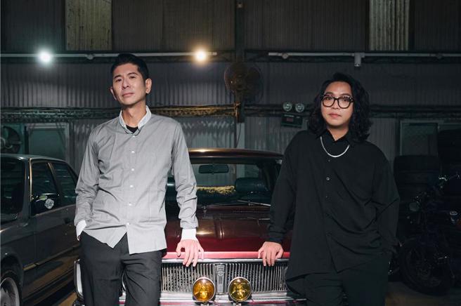 潘信维联手荒山亮打造〈乾杯（啉予焦）〉。（时刻娱乐提供）