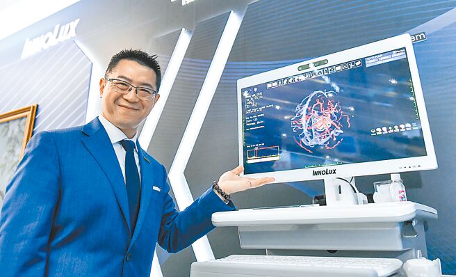 群创董事长洪进扬表示，地缘政治是长期影响，未来企业要有两套系统，销往中、美的供应商和地点得各一套。图／王德为